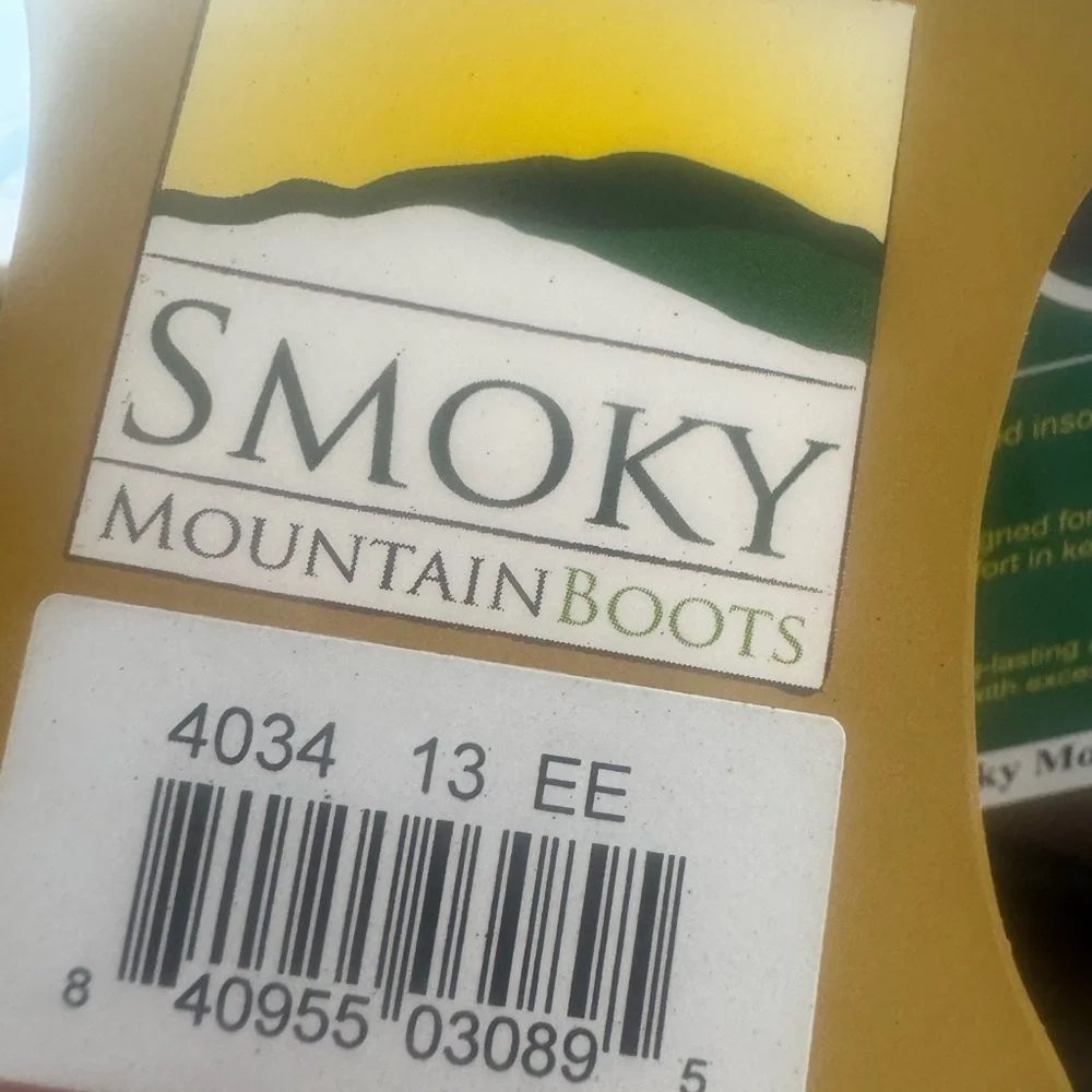 Stylish Tan Leather Western Boots - Picture 3 of 4